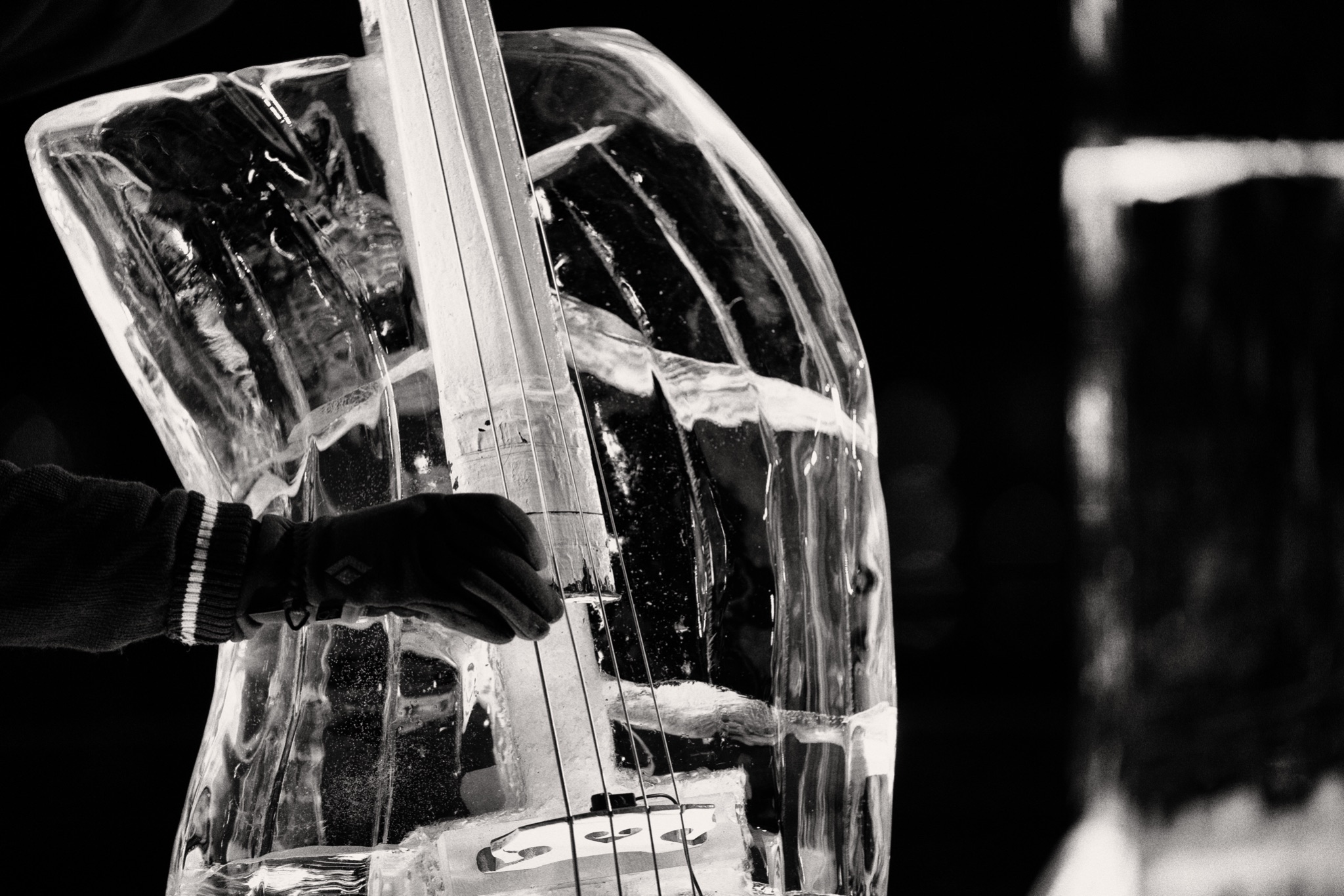 Viktor Reuters ice bass